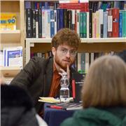 Sono pronto a parlare insieme a te delle mie conoscenze di letteratura italiana!